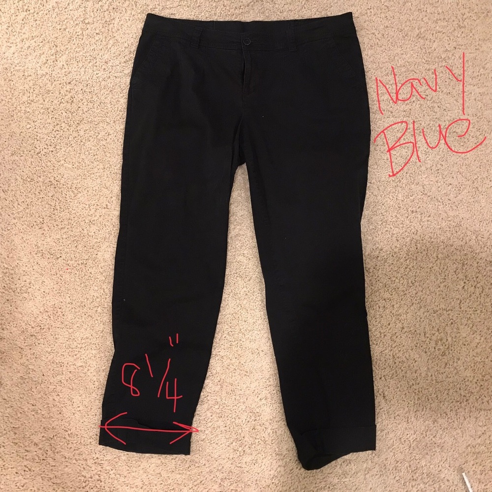 Navy blue women’s pants by Avenue